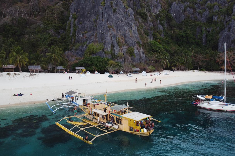 Coron: Dugong Watching and Snorkeling Tour with Lunch