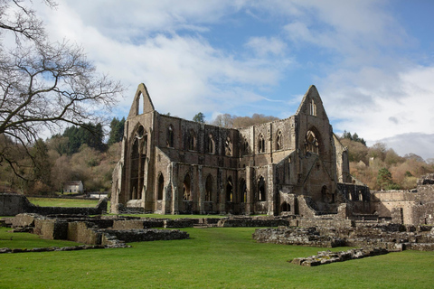 Private Tour: Drei Schlösser, Tintern Abbey und das römische Caerleon