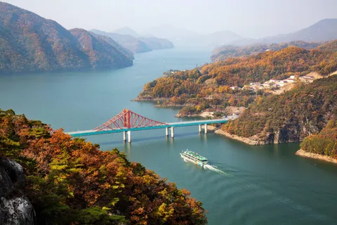 Seúl: Crucero por Chungju, Teleférico y Excursión de Aventura en Kayak por las Cuevas