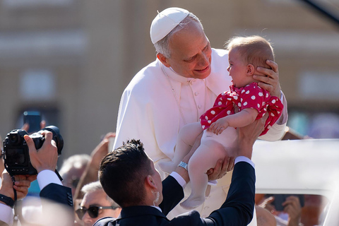 Rome: Papal Audience with Guide and Priority Entry Papal Audience + Small Group