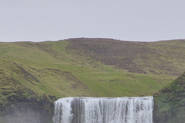 Private Tagestour an der Südküste mit GletscherwanderungPrivate Tagestour an die Südküste mit Gletscherwanderung