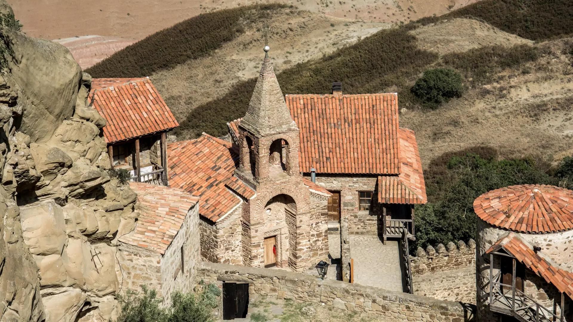 Ab Tiflis: Dawit Garedscha, Churchkhela & Wein-Tour in Manawi