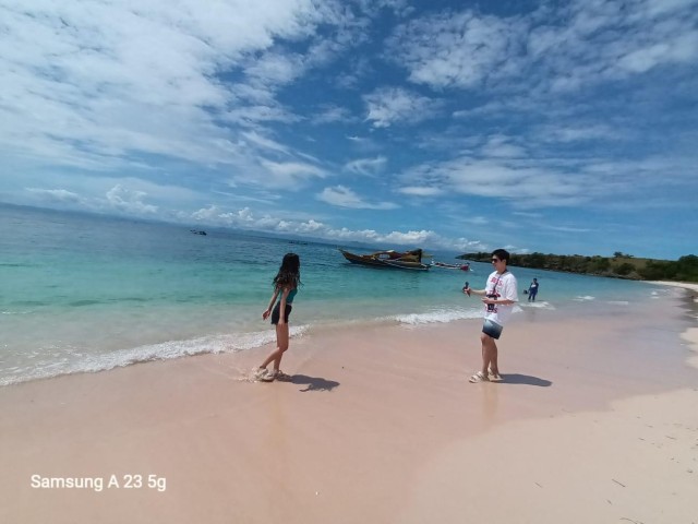 Visit Lombok  Pink Beach, Gili Petelu And Gili Pasir Day Tour in Mataram, Lombok, Indonesia