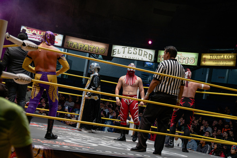 Guadalajara: Let's go to the Wrestlings! Let's go to the Wrestlings!