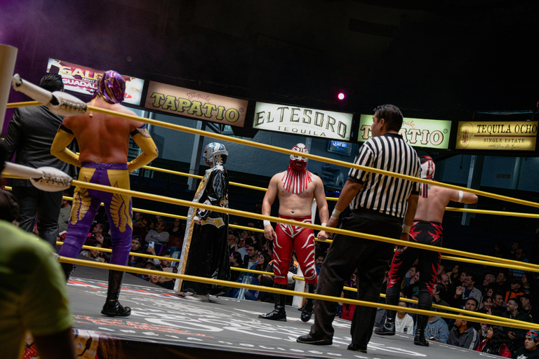 Guadalajara: Let's go to the Wrestlings! Let's go to the Wrestlings!