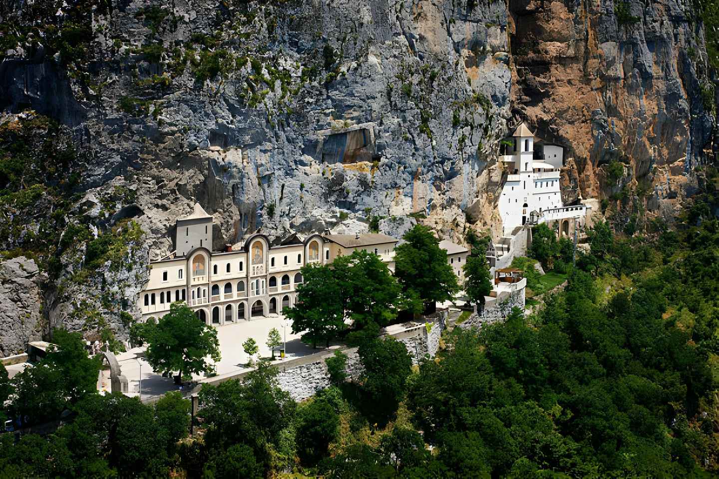 Private Half-Day Ostrog Monastery tour