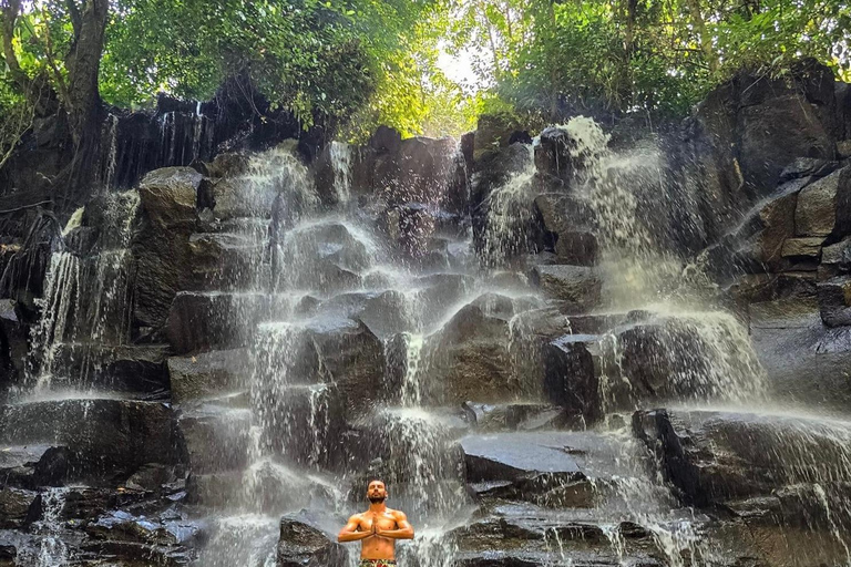 Ubud privato: Cascate, tempio dell&#039;acqua, terrazza di risoTour di un giorno (10-12 ore di tour), escluse le tariffe dei biglietti d&#039;ingresso