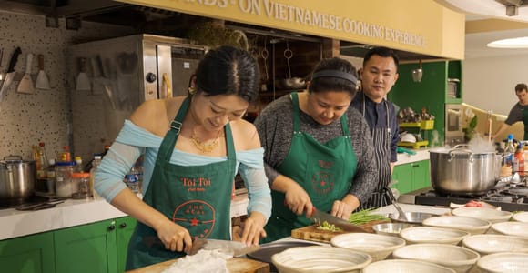 Hanoi: Hands-On Cooking Class with Handmade Pho Noodles