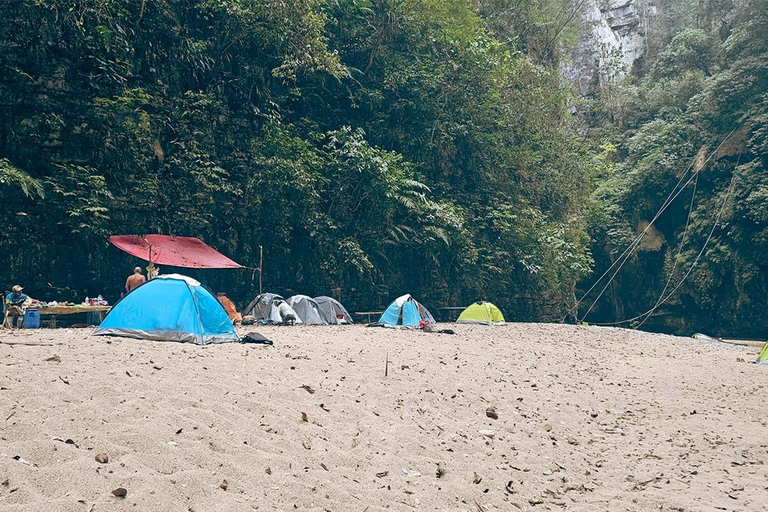 San Cristobal: Arch of Time Tour for 2 days Kayak to the Arch of Time