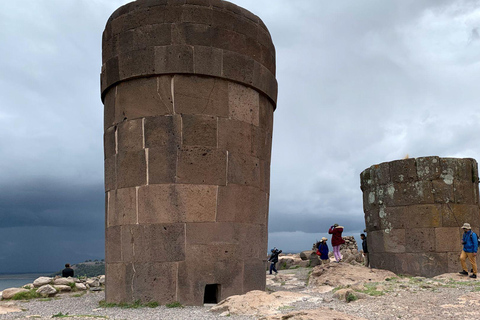 Puno: Lake Titicaca, Uros, & Sillustani Tour with Lunch