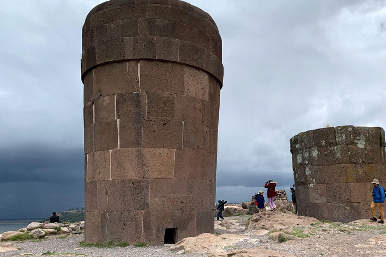 Puno: Lake Titicaca, Uros, & Sillustani Tour with Lunch