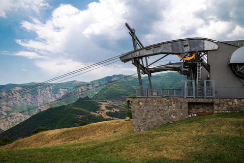 From Yerevan: 2-Day Private Tour to Noravank, Tatev, & Goris