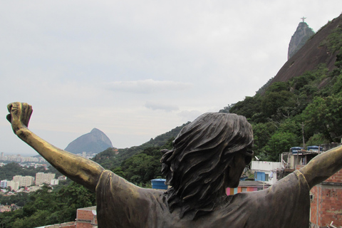 Rio de Janeiro: Santa Marta Favela Tour with BBQ & Samba