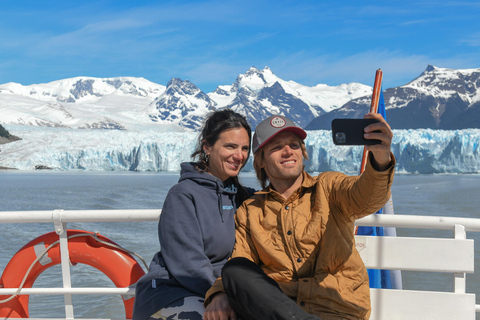 Safari Azul: The Perito Moreno Glacier in your hands. Sail and Walk on Perito Moreno Glacier with Transportation from El Calafate
