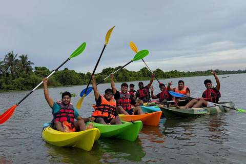 Canoe Ride through Mangroves in Kumbalangi From Cochin