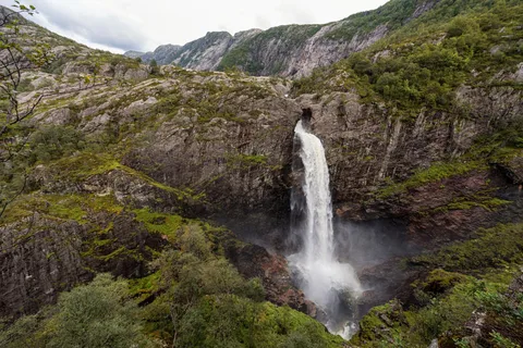 Stavanger: Manafossen Waterfall & Candle Factory Guided Tour