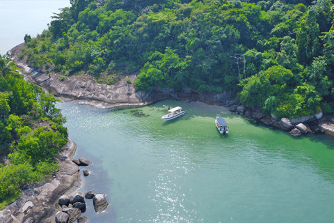 Wyspy Paraty: Łódź motorowa z nurkowaniemGrupowy rejs statkiem po morzu Paraty