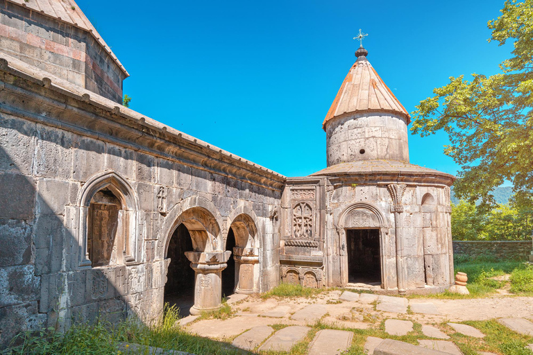 From Tbilisi: Guided Transfer to Yerevan & Monastery Visits From Tbilisi: Guided Transfer to Yerevan & Monastery Visits
