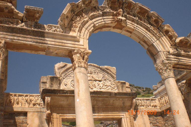 All Inclusive; Ephesus Antike Stadtführung vom Kreuzfahrtschiff ausBUS - Ephesus Antike Stadtführung vom Kreuzfahrtschiff aus