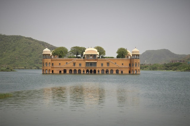 Jaipur: Full-Day Sightseeing Tour By Car with Guide