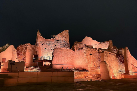 Découvrez le riche patrimoine de Diriyah, la ville de la Terre.