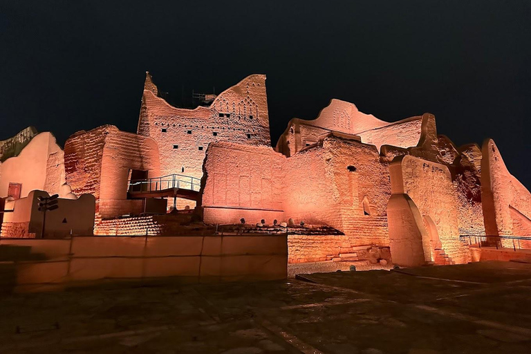 Découvrez le riche patrimoine de Diriyah, la ville de la Terre.