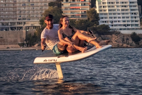 Majorka: Prywatna lekcja surfingu z elektrycznym wodolotem