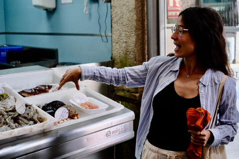Santiago de Compostela: Food Tour with 6 Tastings & Drinks