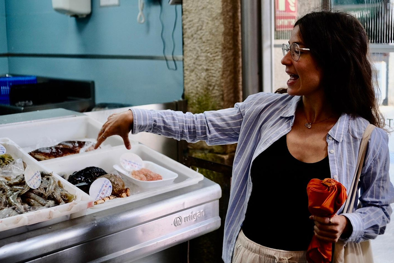 Santiago de Compostela: Food Tour with 6 Tastings & Drinks