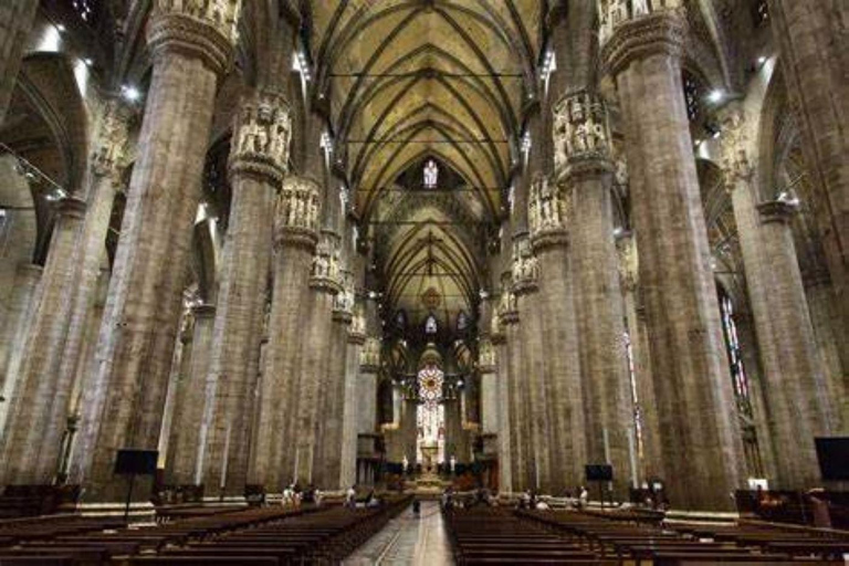 Milán: Tour guiado del Duomo con entrada prioritaria y RoofTop