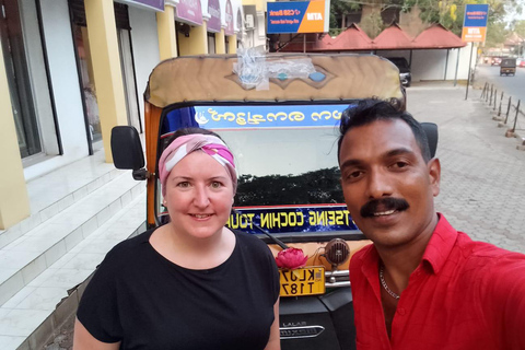 Kochi: Tour turístico en Tuk-Tuk con servicio de recogida en crucero