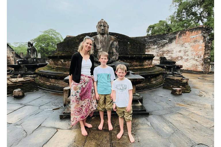 Negombo: Trincomalee Transfer with Dambulla Cave Temple