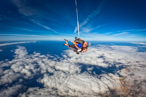 Gran Canaria : Parachutespringen boven de duinen van Maspalomas