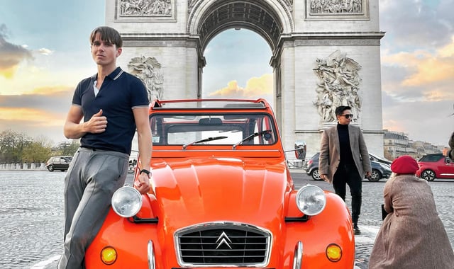 Guided Tour of Paris in Classic Convertible