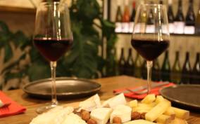 Paris : French wine and cheese pairing