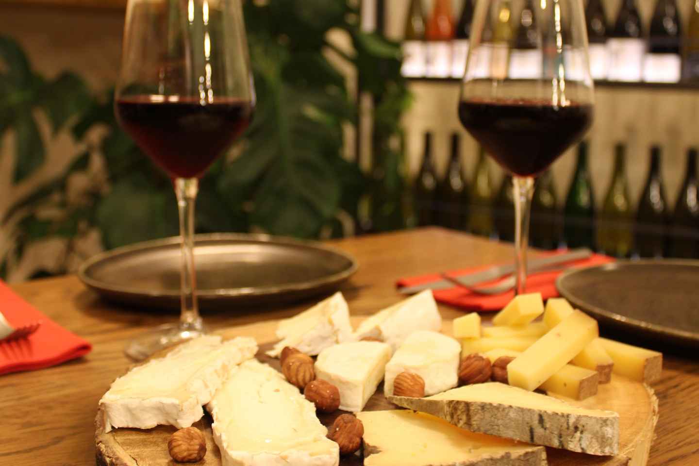 Paris : French Wine and Cheese Guided Tasting - Wine and Cheese Tasting