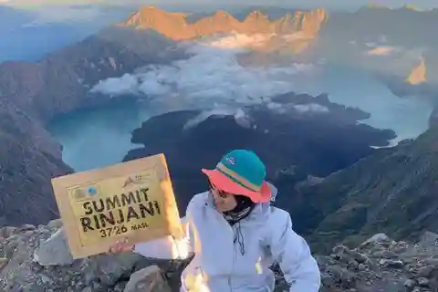 Oke Rinjani 3-Day Trek – Summit - lake - Amazing Views