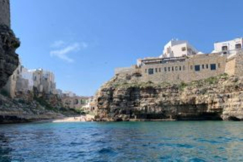 Polignano a Mare: Boat Cruise Among Caves and Turquoise Waters 4.5-Hour Private Tour