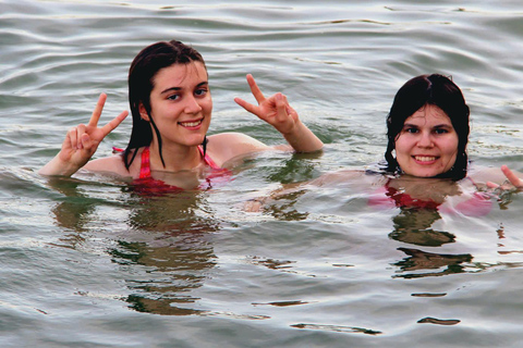 从河内出发：兰哈湾一日游，包含精彩活动从猫巴出发：兰哈湾一日游，包含丰富有趣的活动