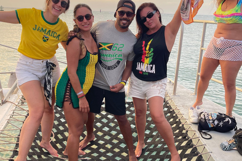 Montego Bay: Sunset Catamaran Cruise & Bioluminescent Lagoon