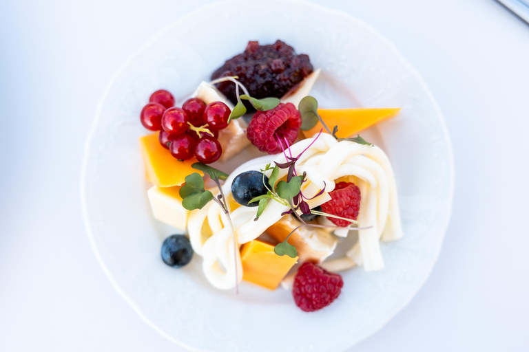 Prague: Sky Bar Aperitivo Menu with Drink & Panoramic Views 1-Hour Option with Aperitivo Menu and 1 Drink