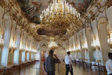 Viena: Tour a pie por el Palacio de Schönbrunn y el Mercado de NavidadViena: Visita a pie al Palacio de Schönbrunn y al Mercado de Navidad