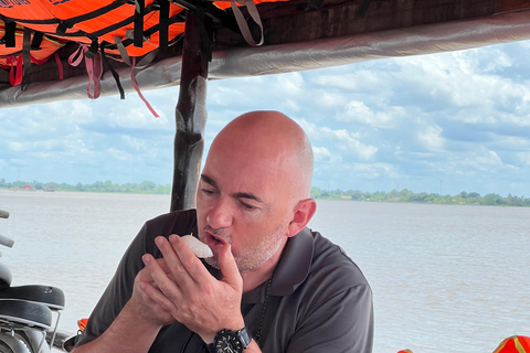 Auténtico Tour Privado de 2 Días en Moto por el Delta del Mekong