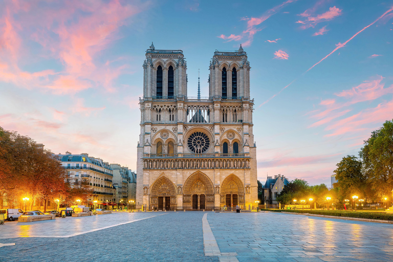 Paris: Notre-Dame Exclusive Private Guided Tour Tour in Italian, Japanese, Chinese, Korean, Armenian langs