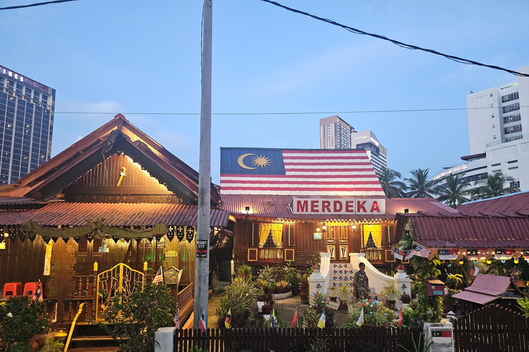 Melaka Meals Food Tour with 15+ Tastings