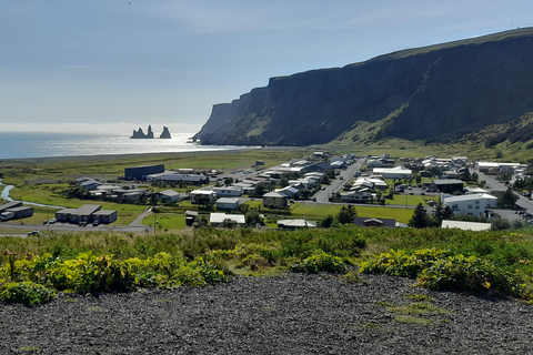 Glacier Lagoon and Diamond Beach Private Tour from Reykjavik