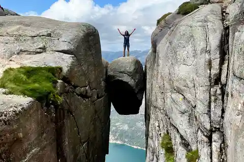 Stavanger: Kjerag-Wanderung mit Guide und Transport