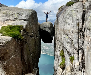Stavanger: Kjerag Hike with Guide and Transportation