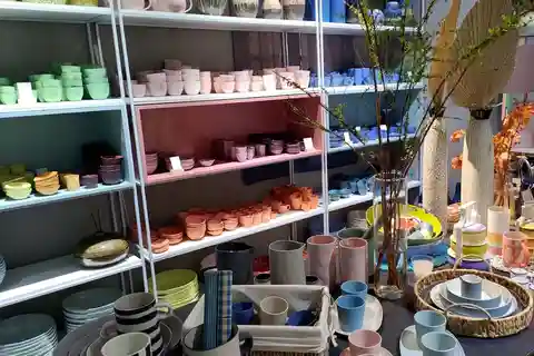 東洋の街タオディエンで在住日本人イチオシのお店を歩いて巡る買物ツアー（マッサージ付）ホテル送迎／昼食付き／日本語ガイド／