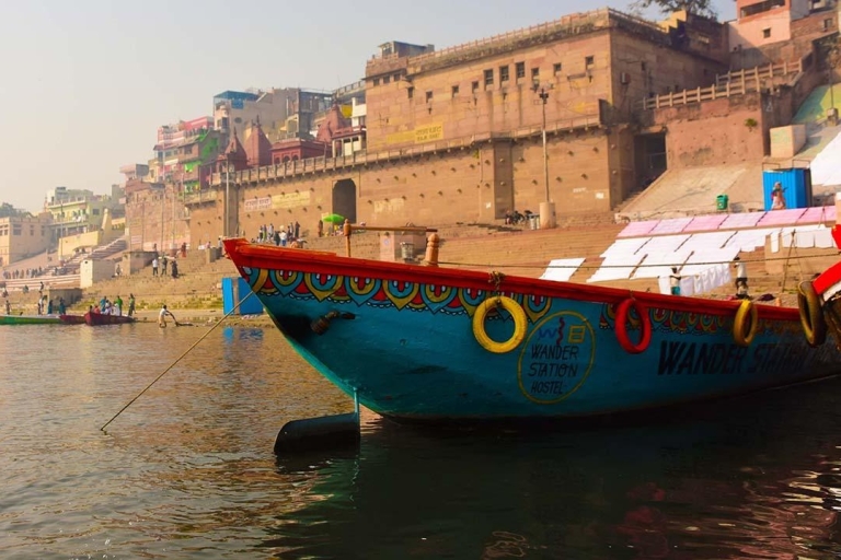 Waranasi: Jednodniowa wycieczka po mieście i spływ GangesemWycieczka z przewodnikiem + prywatny samochód + bilety wstępu + rejs statkiem